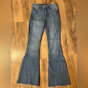 women’s hollister high rise flared jeans size 1